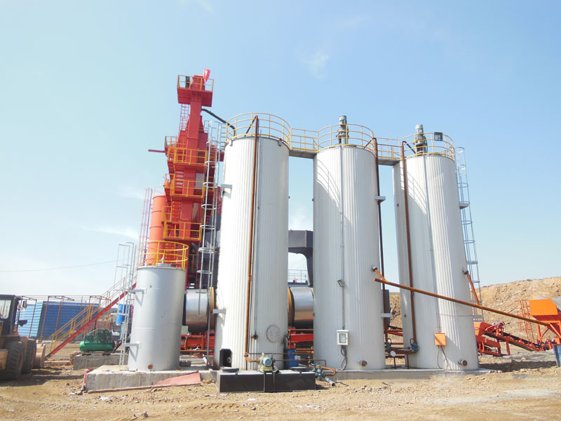 How Do You Calculate the Optimal Insulation Thickness for a Vertical Bitumen Storage Tank