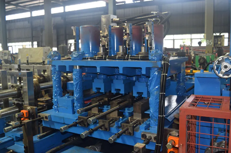 40HP+20gp, Wrapped with Waterproof Cloth Customized C Roll Forming Machine