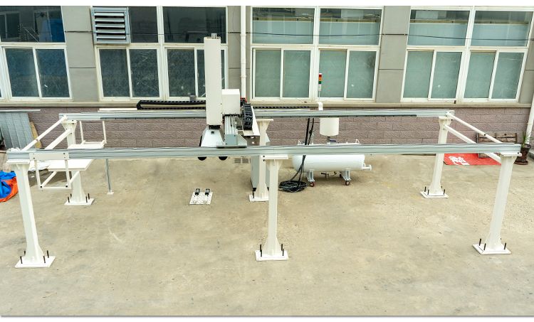 Hot Sale Automatic Autoclaved Aerated Concrete AAC Mould Oiling Machine Yf-001