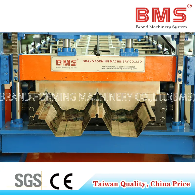 Hydraulic Customized Yx113-333-666 Klip-Lok Roof Panel Roll Forming Machine