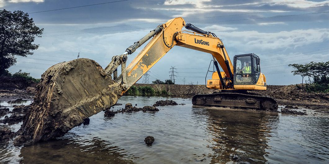 Liugong 70ton Large Crawler Excavator with 4.3 M3 Bucket