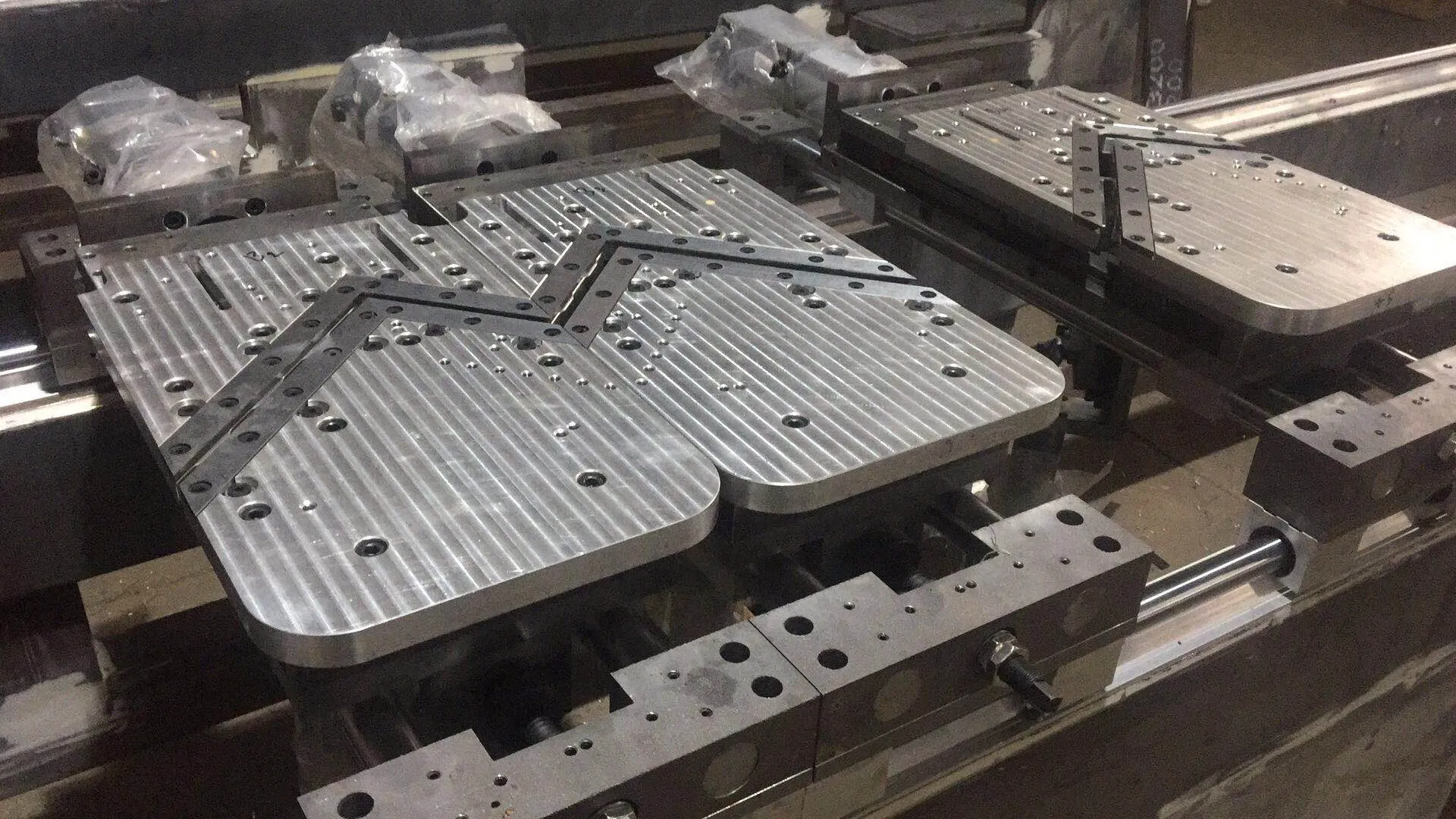 Yuefeng UPVC Window Door Seamless Two Heads Welding Machine